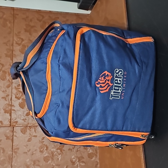 Auburn Tigers Unlimited Athletics Duffel Bag - Picture 2 of 13